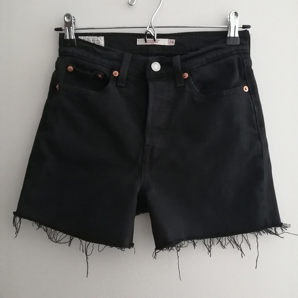 Levi's Wedgie Straight Premium Cut Off Denim Jean Shorts in Black Sprout 24 - Picture 2 of 14